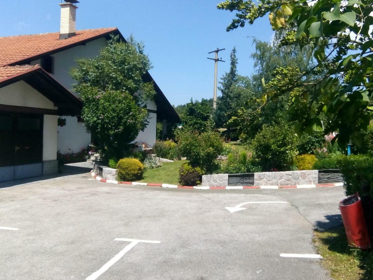 Apartmani Milic Sirogojno Esterno foto
